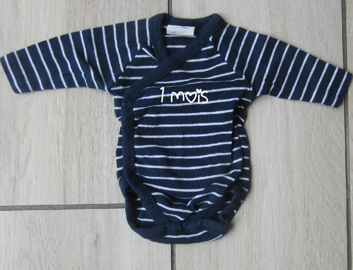 Lot de 2 bodies taille 1 mois - photo numéro 2