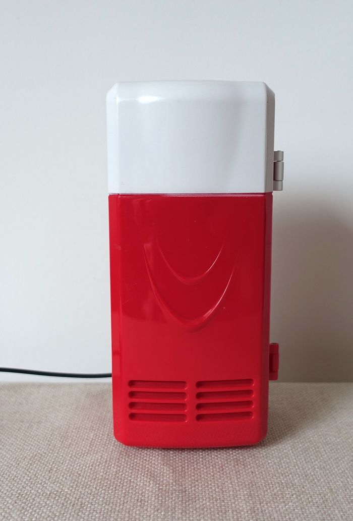 Mini frigo vintage année 2007 - Branchement USB avec interrupteur - Testé - Fonctionnel - photo numéro 6