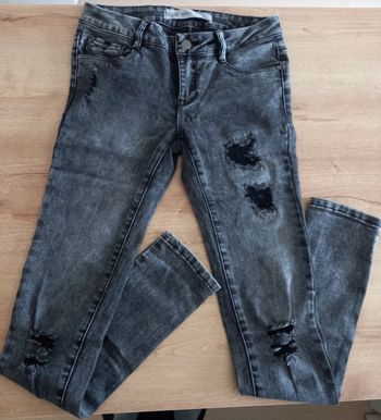 Jean super skinny. 