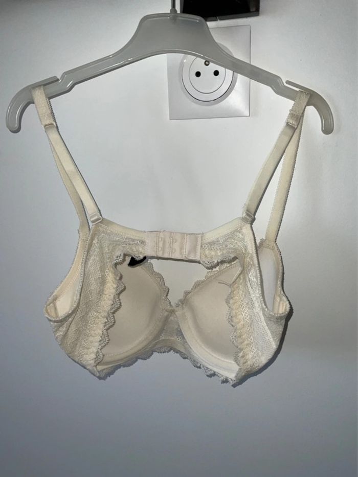 Soutien-gorge - photo numéro 5