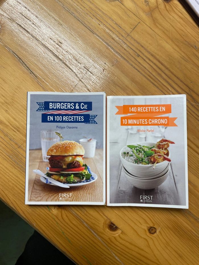 Lot de deux livres de recettes first editions