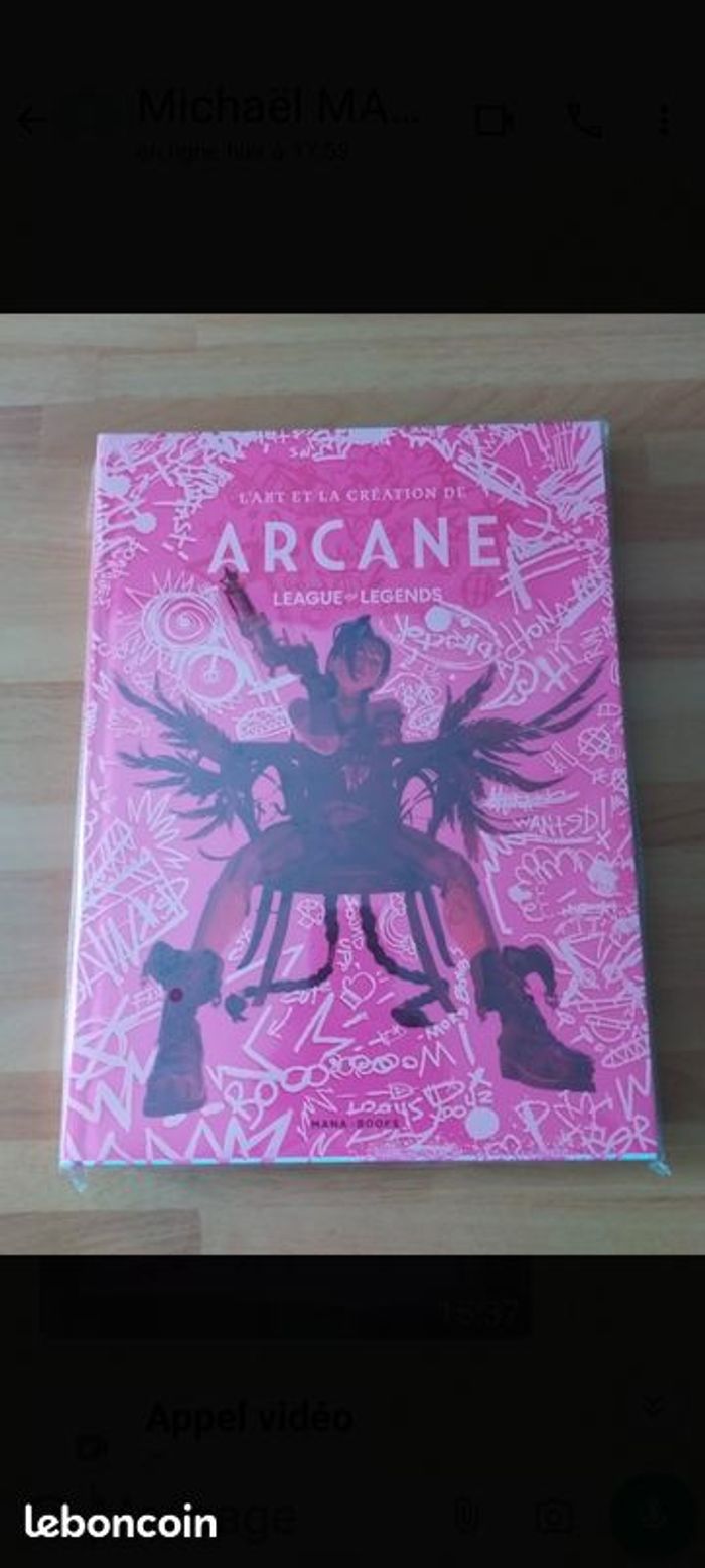 Livre ARCANE - League of Legends - NEUF SCELLOPHANE - photo numéro 2