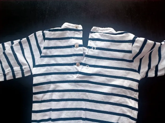 Lot t shirt manches longues 6 mois - photo numéro 3