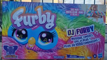 Furby dj furby rainbow