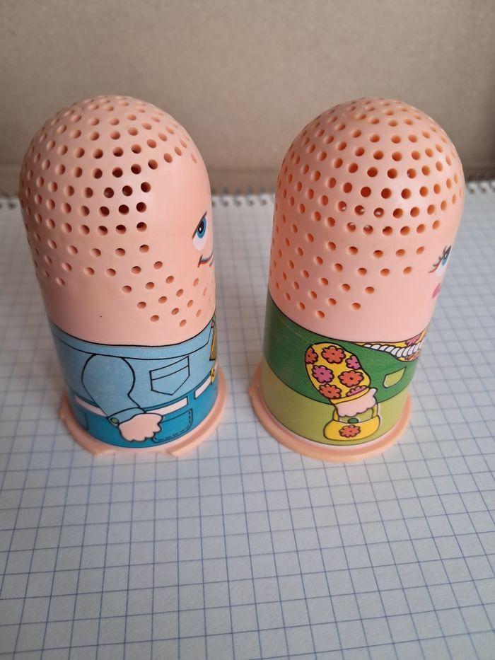 Fauteuil coiffure et 2 personnages - photo numéro 3