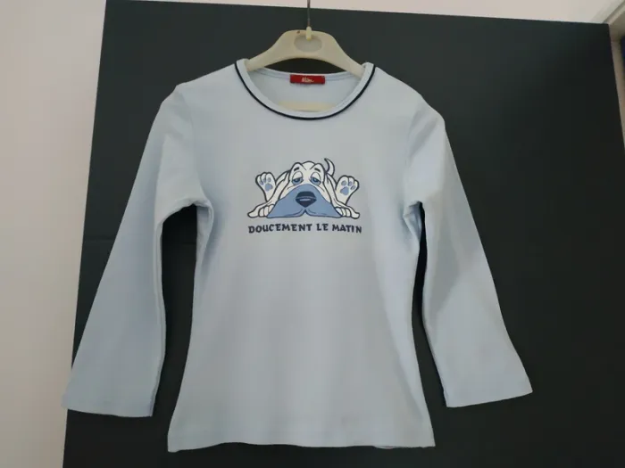 T-shirt motif chien recto/verso