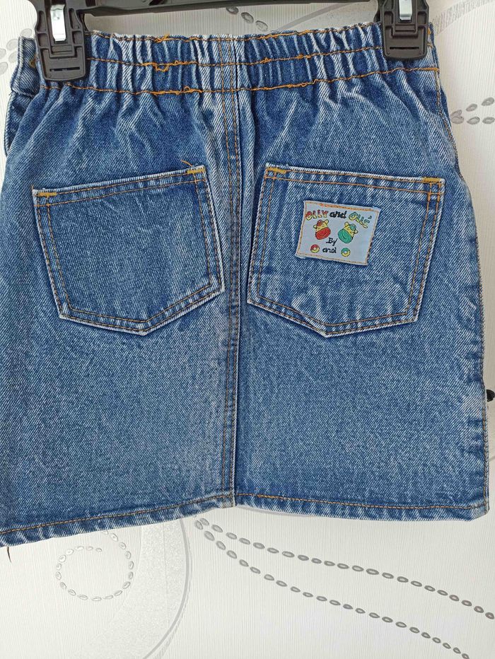 Jupe jean 5 ans. - photo numéro 3