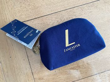 Lancaster pochette et 4 mini soins