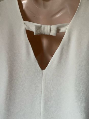 Très jolie robe dos nu blanc cassé 38 Etam