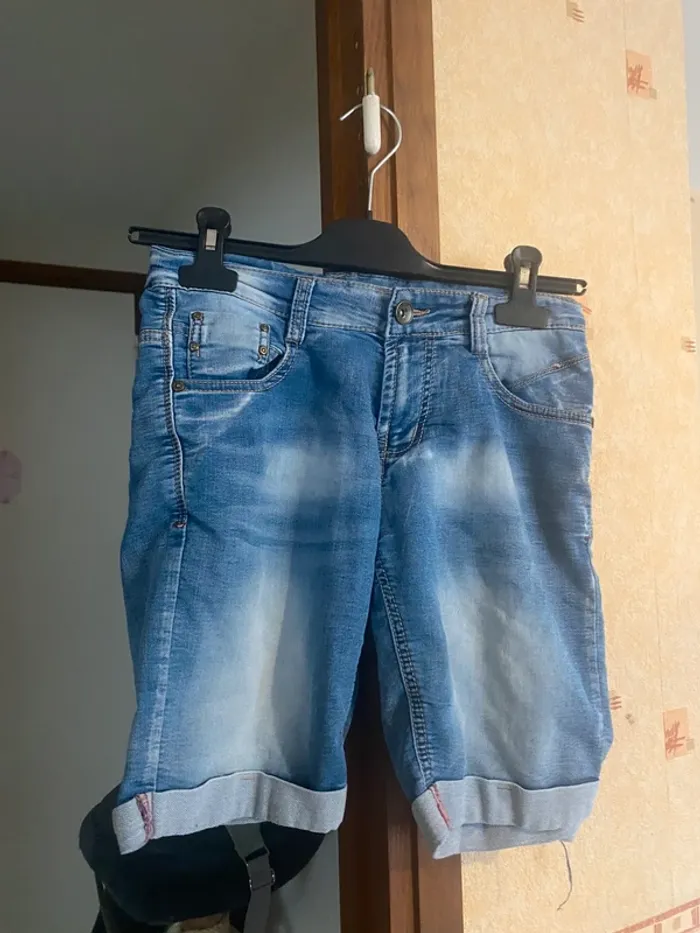 Bermuda en jean garçon – Taille 10 ans – Style & confort 👦💙 - photo numéro 2