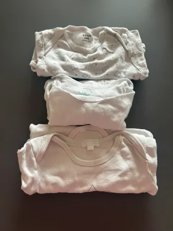 Lot de 3 bodys ML blanc 23/24 mois