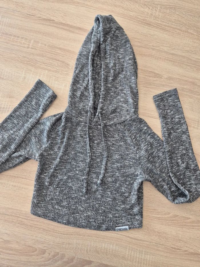 Sweat à capuche Gymshark, modèle crop (court)