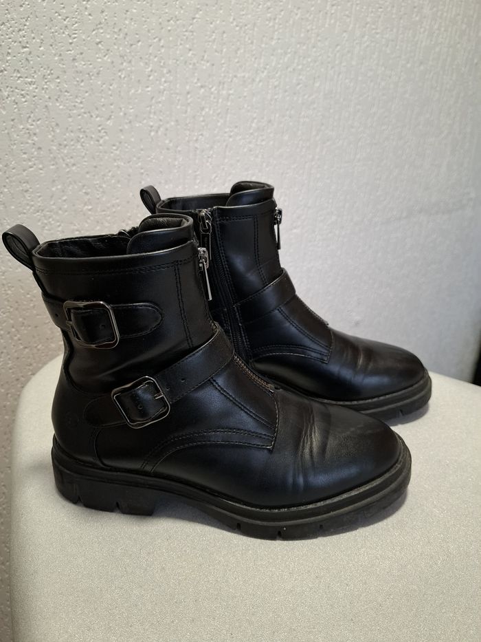 Belles bottines motardes femme Tamaris 37 cuir noir à zips très bon état - photo numéro 3