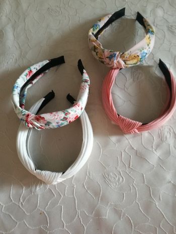 Lot de quatres serre tête