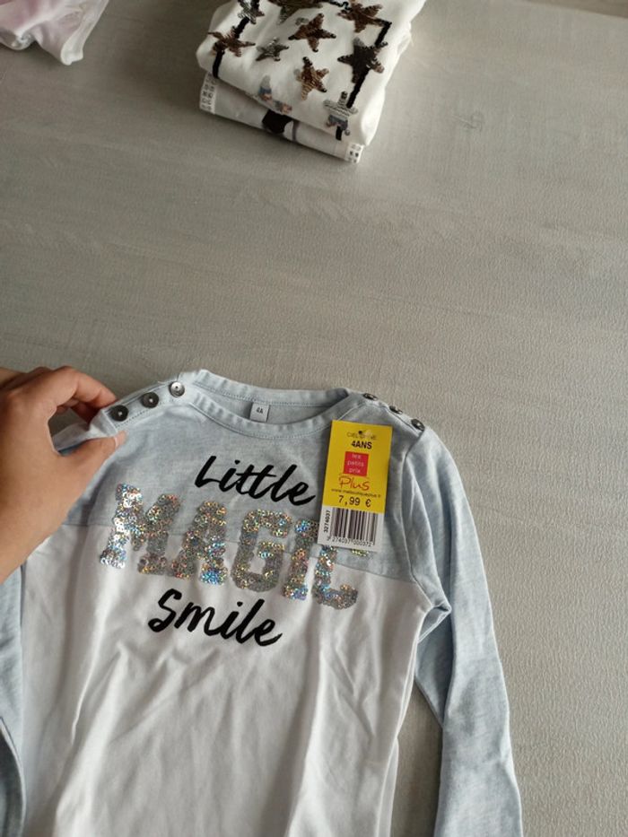 T-shirt manches longues neuf 4 ans - photo numéro 2