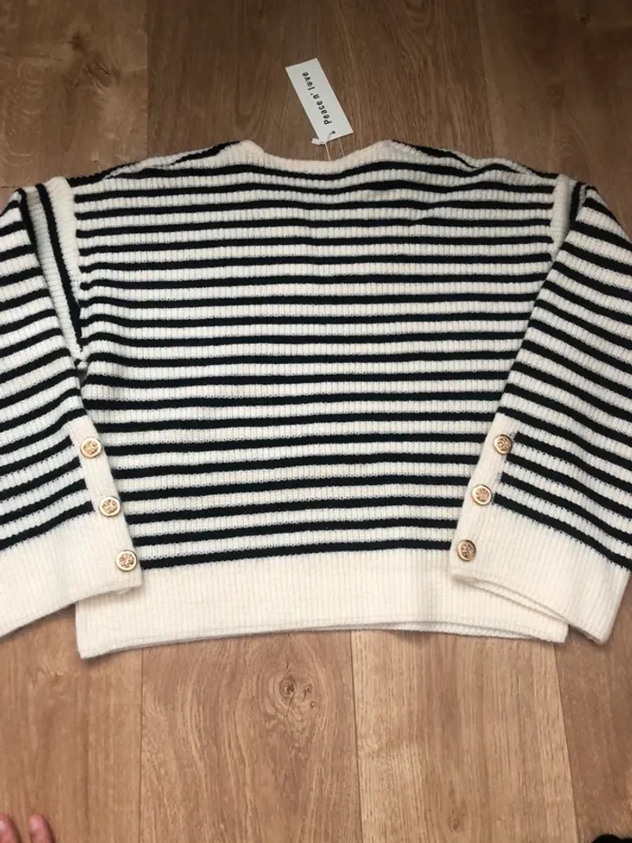 Pull rayures noir et blanc - photo numéro 5