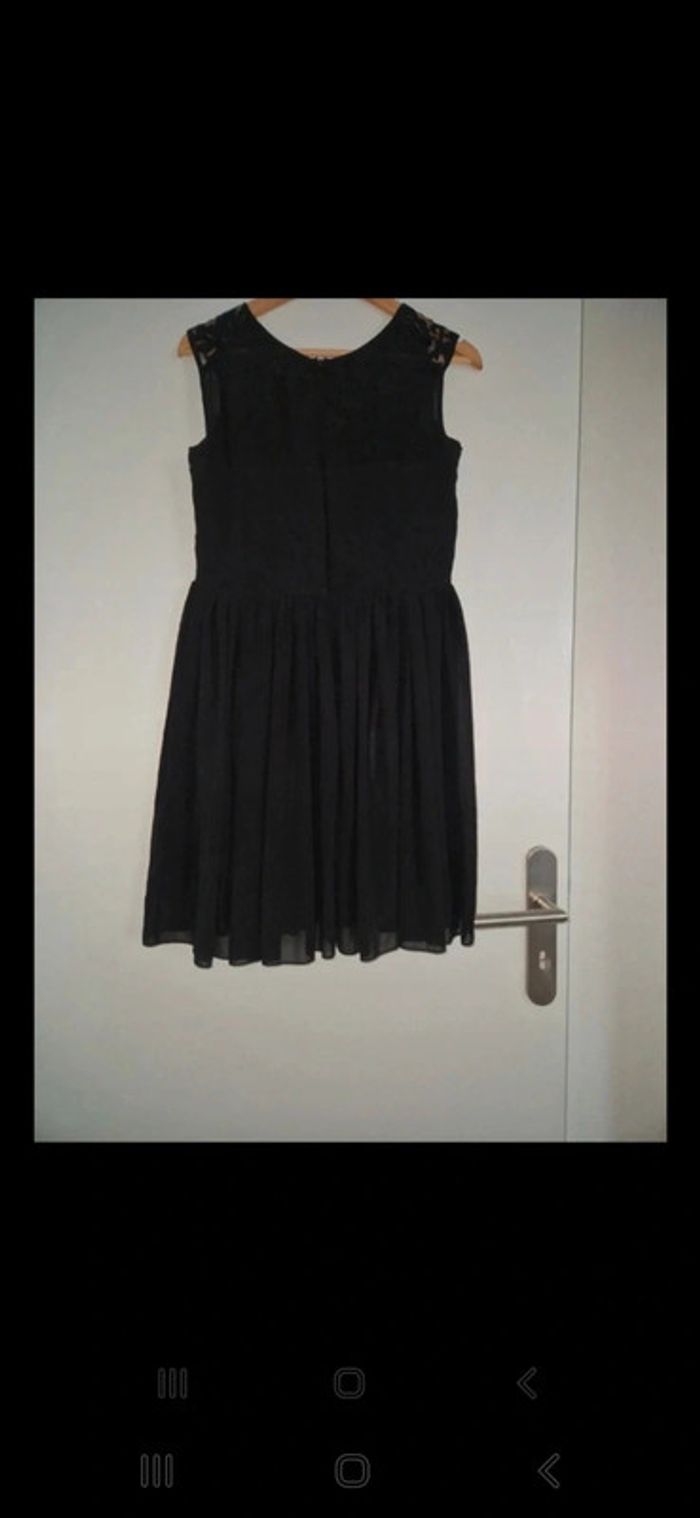 Jolie robe a motif - photo numéro 3