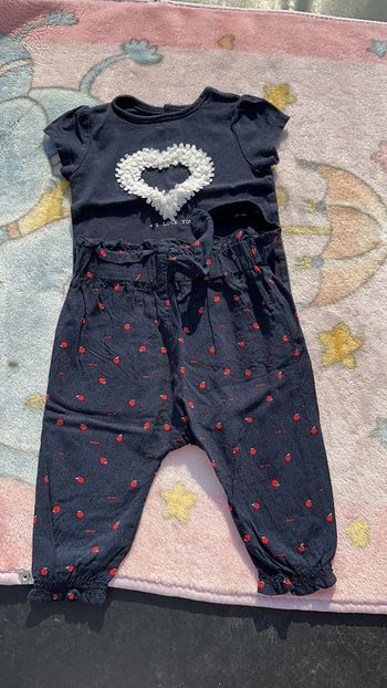 Pantalon et tee shirt