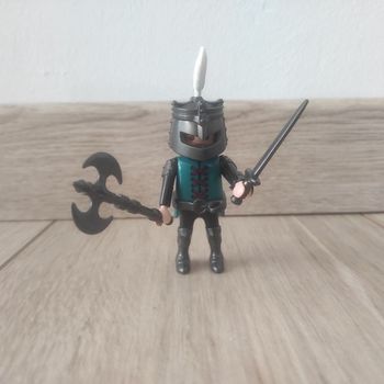 Playmobil chevalier vert et anthracite