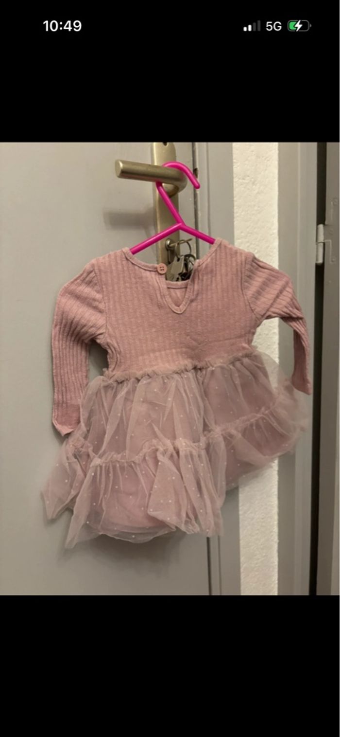 2 robes en tulle manches longues 3 mois - photo numéro 7
