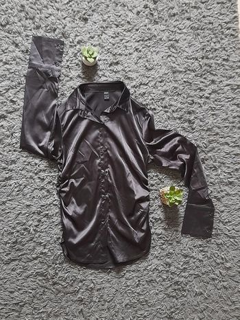 Chemise cintrée satinée