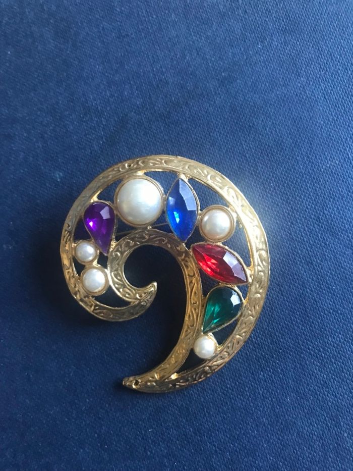 Broche fantaisie - photo numéro 2