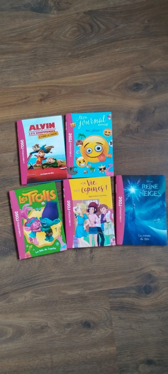 Lot bibliothèque Rose