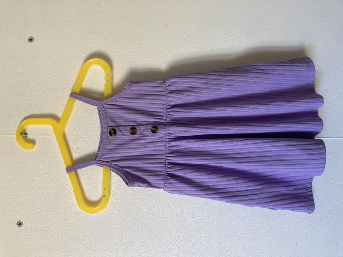 robe petite bretelle, 3 boutons, fille 2 ans