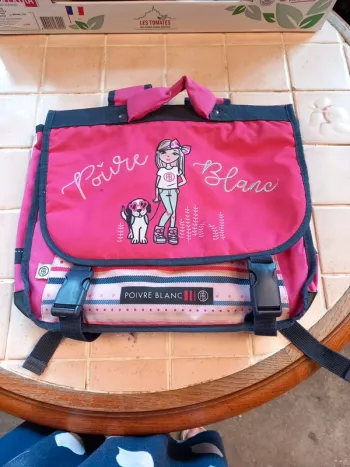 🗑cartable sac à dos Poivre Blanc