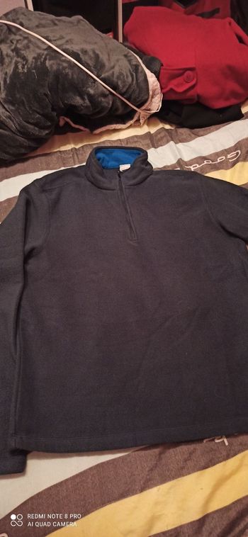 Pull polaire noir 14 ans