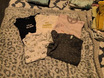 Lot 5 Pyjamas dors bien