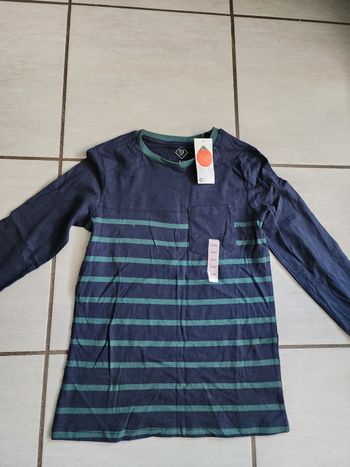 Tee-shirt garçon neuf avec étiquette – Rayé vert et bleu marine – 9/10 ans – Tex
