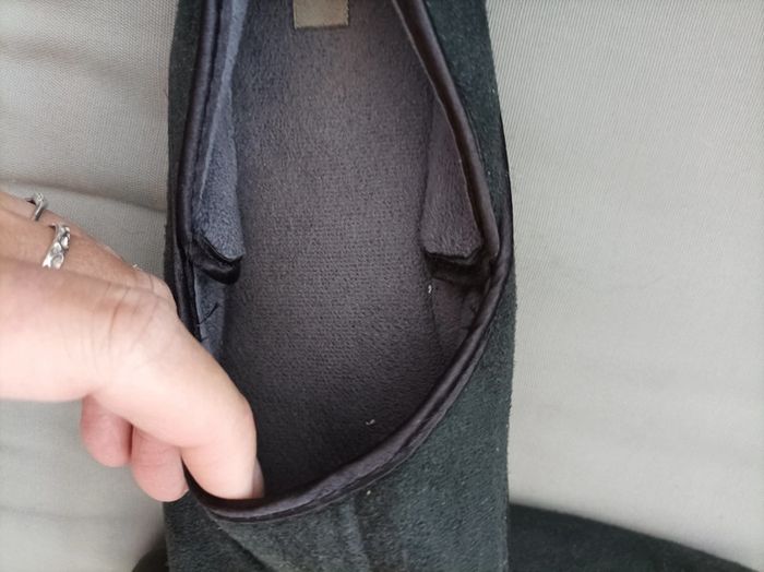 Jolis chaussons garçon T39 neufs - photo numéro 4