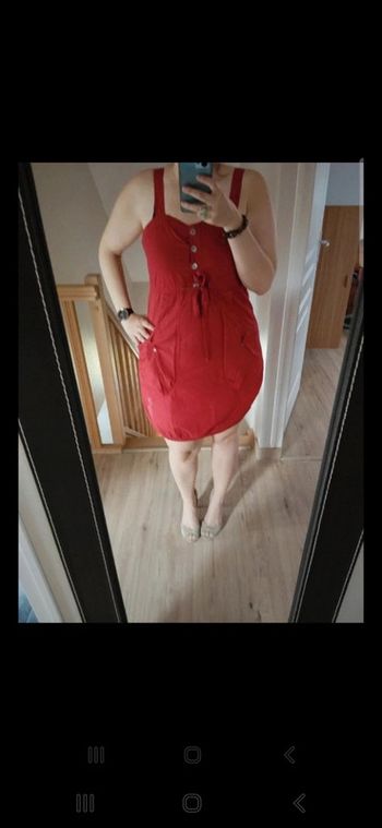 Jolie robe façon salopette tablier taille m ms mode rouge vintage