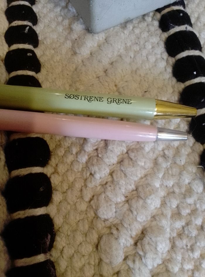 Lots 2 stylos bille - photo numéro 4