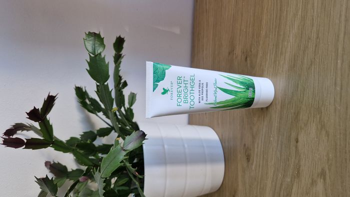 Dentifrice Forever Brigh Toothgel