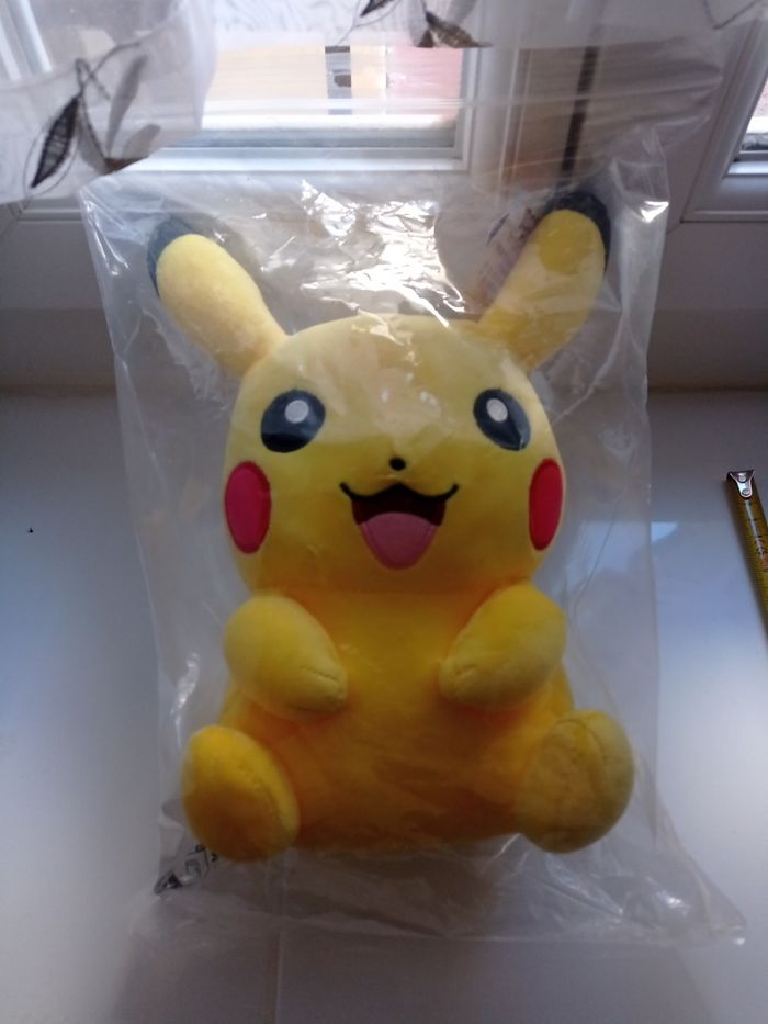 Peluche pokémon Pikachu - photo numéro 4