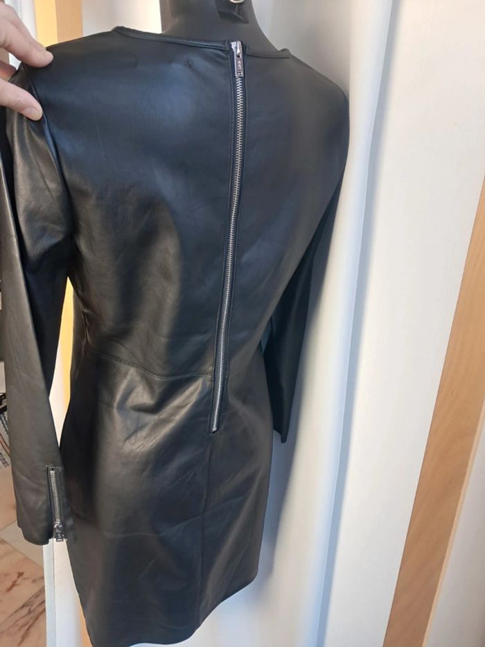 Les petites bombes robe simili T.36 neuve - photo numéro 8