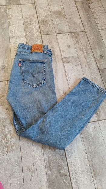 Jean levi's 512 w34 l32 taille 42 en très bon état