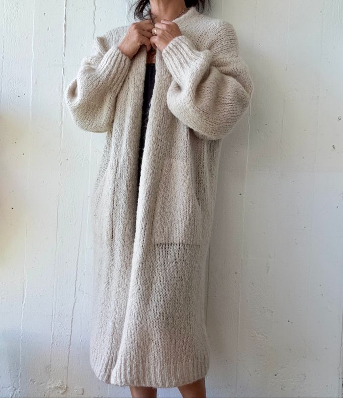 Gilet long oversize de la marque Les Follies, en coloris crème. - photo numéro 9