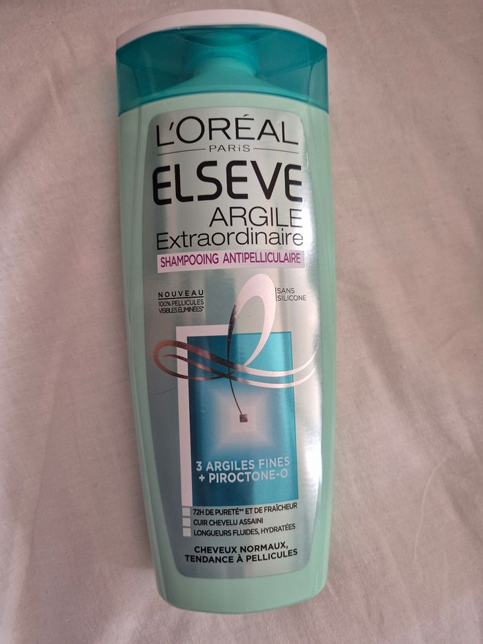 Shampoing antipelliculaire