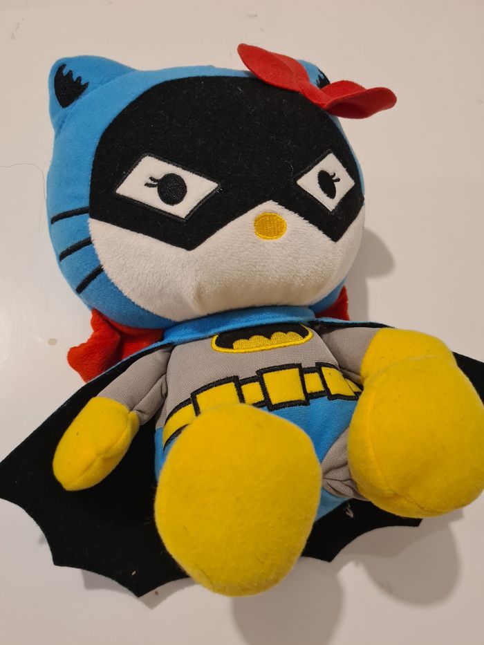 Peluche de collection Hello Kitty Batman - photo numéro 2