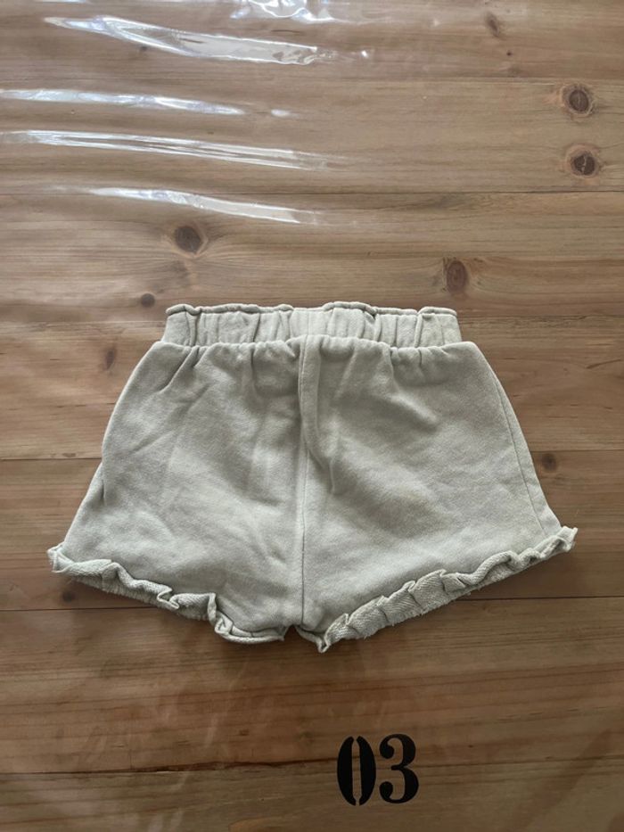 Short vert amande Kiabi 18 mois - photo numéro 3