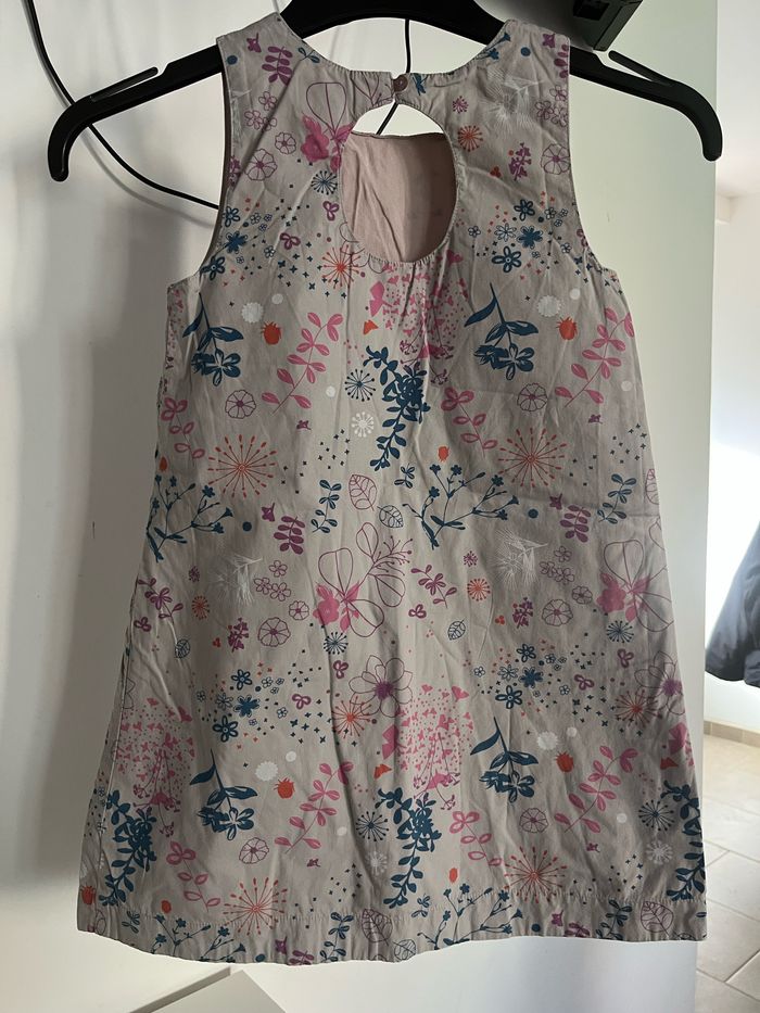 Robe fleurs - photo numéro 2