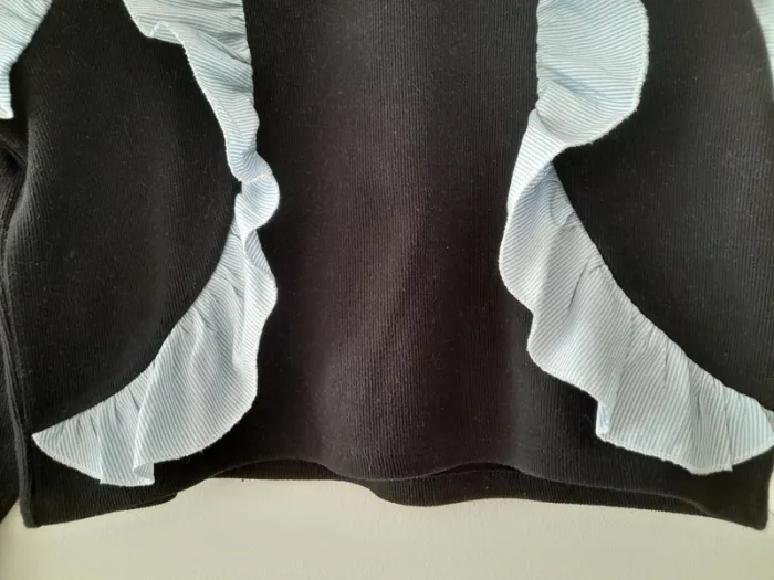 Pull noir Zara volant tissu en déco devant - photo numéro 3