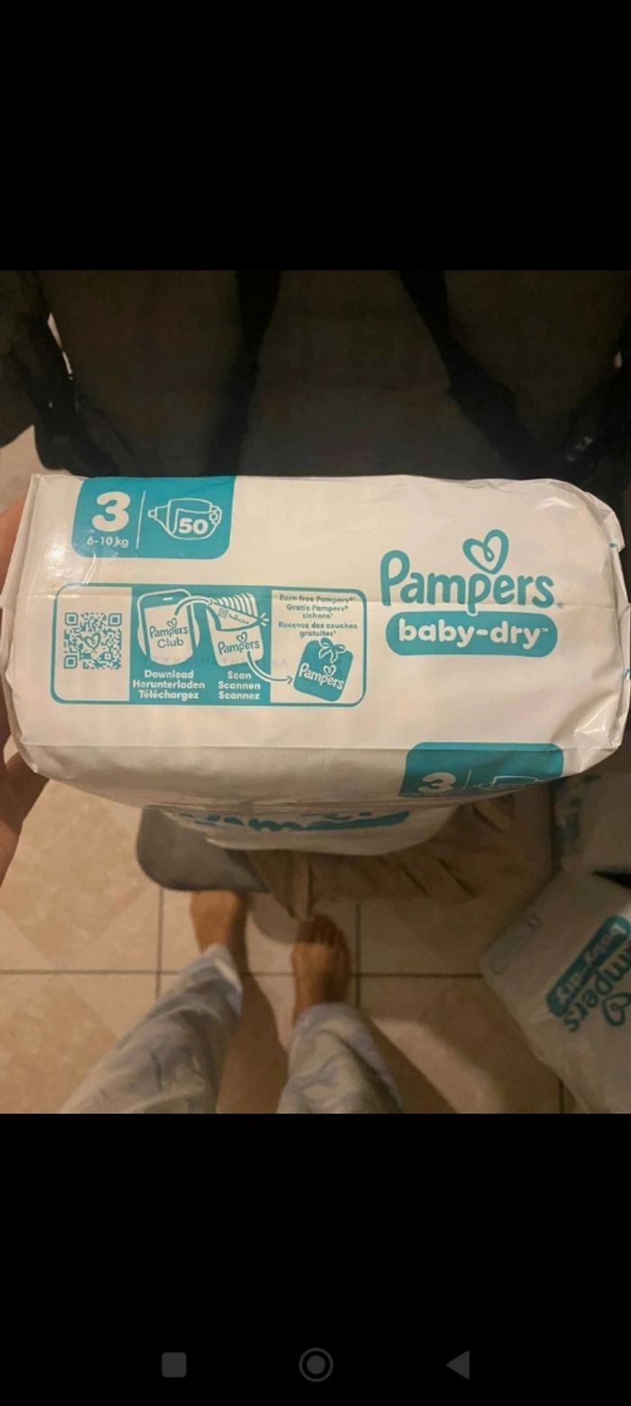 Couche Pampers taille 3