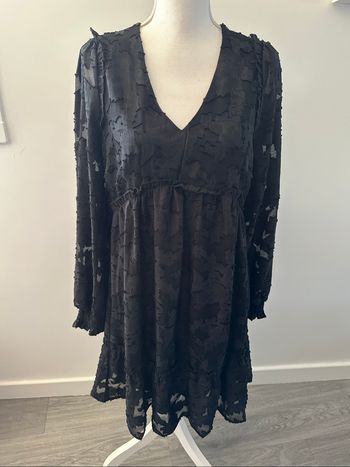 Petite robe noire en dentelle fleurs Indie + Moi T38 M