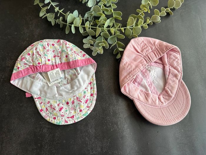 Lot casquettes bébé fille 3/6 mois - photo numéro 2