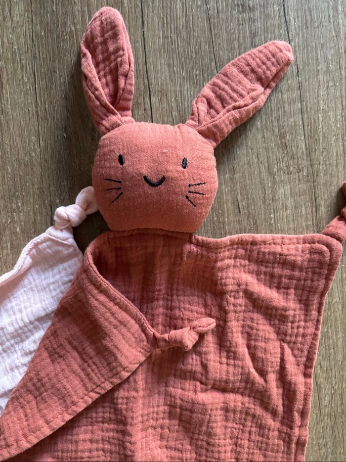 Doudou lapin gaze de coton rose beige taupe et terracotta neuf - photo numéro 3