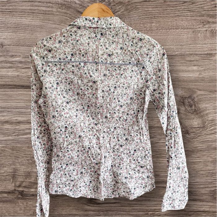 Chemise chemisier manches 3/4 ou longue motifs floraux Jennyfer taille 36 S - photo numéro 2